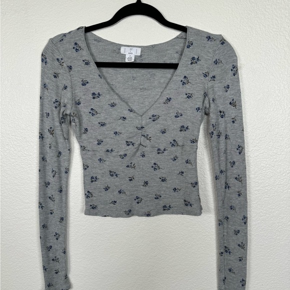 SOLD ON JAMBLE - Floral waffle knit top - Picture 1 of 2